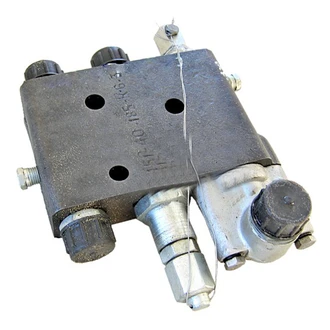 Клапан 151.40.039-1 расхода в сборе ХТЗ