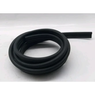 Уплотнитель 80-8404013 заднего крыла УК МТЗ